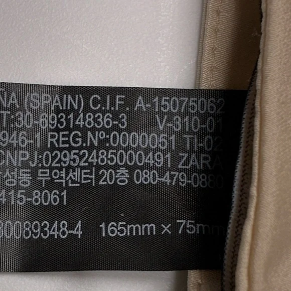 NWT. Zara Cream Satin Effect Fingerless Gloves with Self Lined Buttons. - Picture 10 of 13